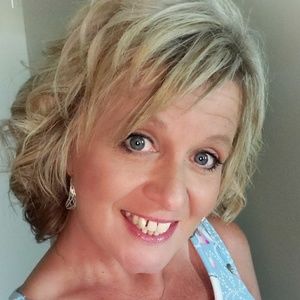 Meet your Posher, Paula